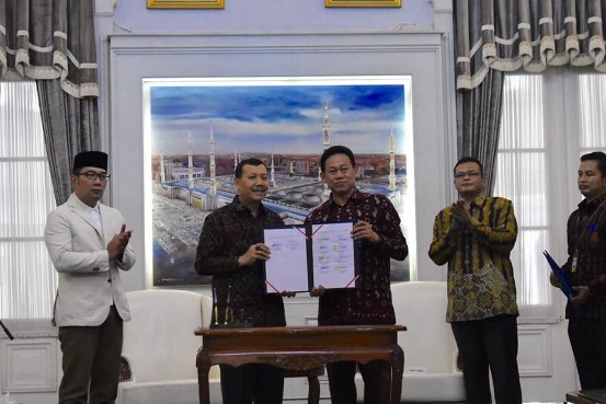 bbpplembang penandatanganandokumenhibah3JPG