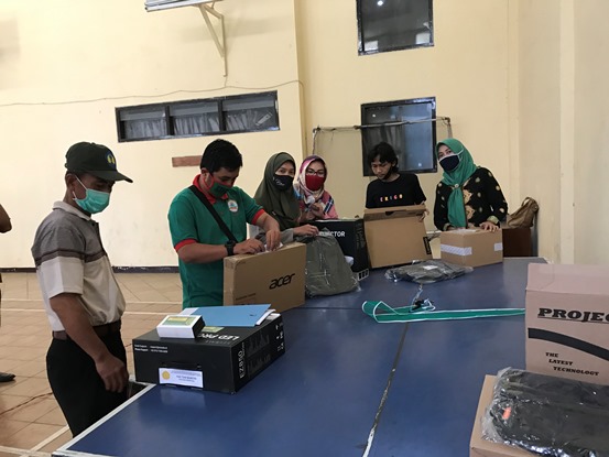 bbpplembang penyerahanbansosP4S1