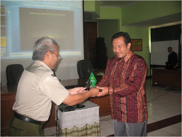 bbppl-Univ Muhamadiyah Bengkulu-cinderamata.jpg