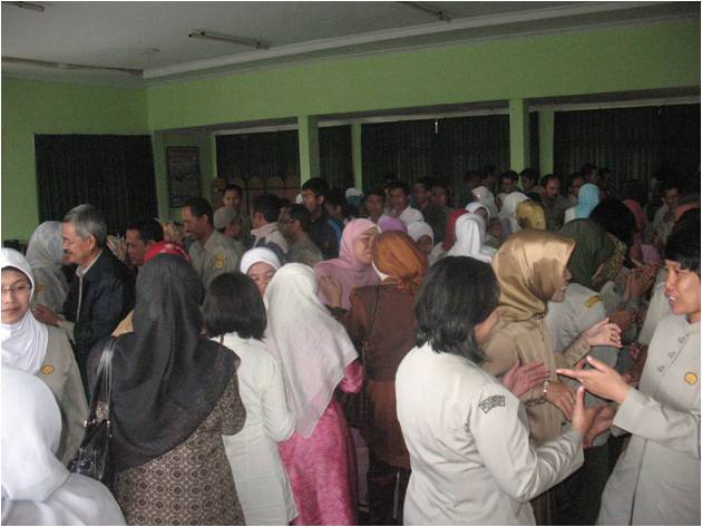 bbppl-halal bihalal 09-musafahah 2.jpg