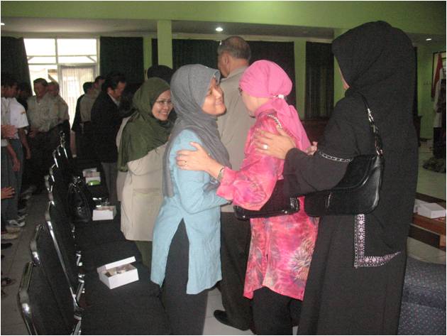 bbppl-halal bihalal 09-musafahah 3.jpg